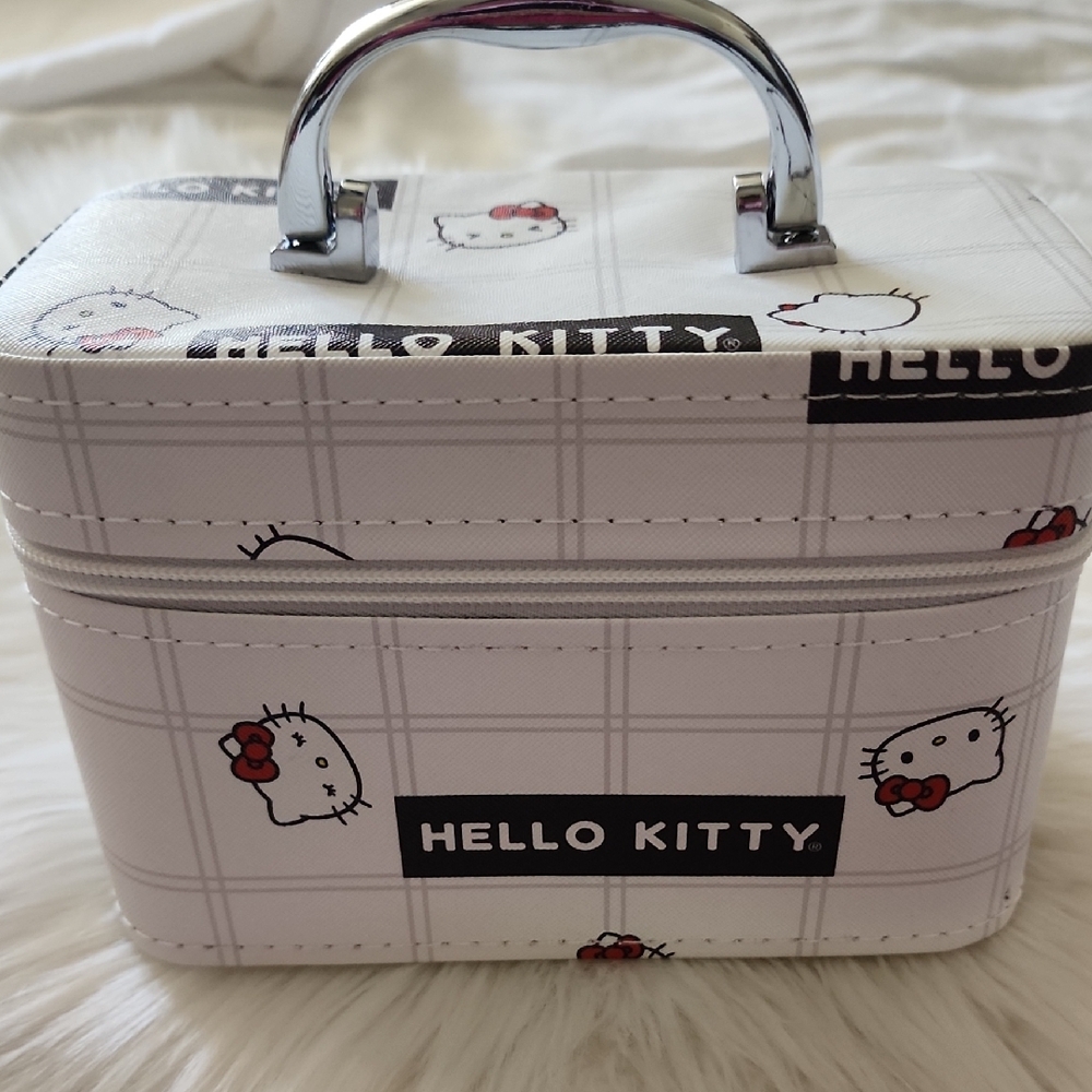 Hello Kitty White Cosmetic Case